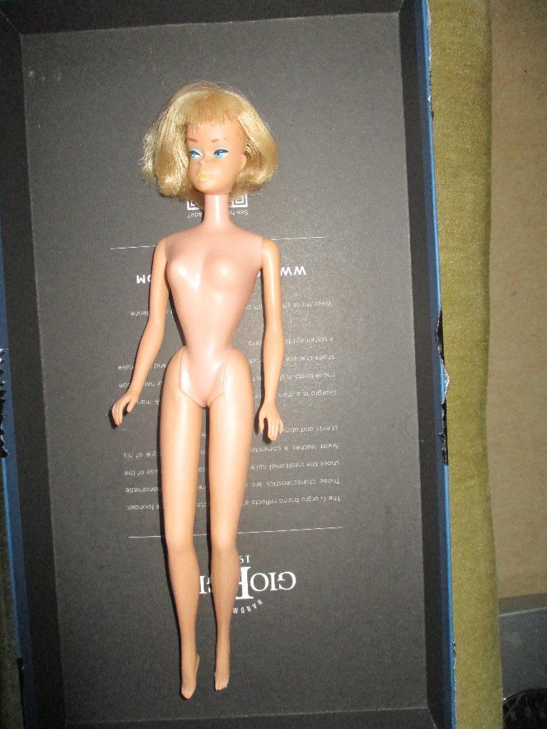 Vintage  barbie American Girl mattel japan 1965, Ophalen of Verzenden, Zo goed als nieuw, Pop