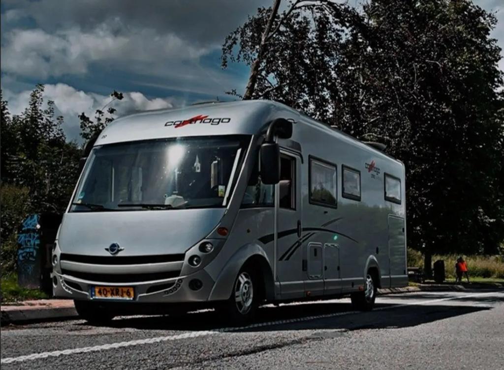 Luxe 4 pers. camper Carthago Chic C Line AUTOMAAT