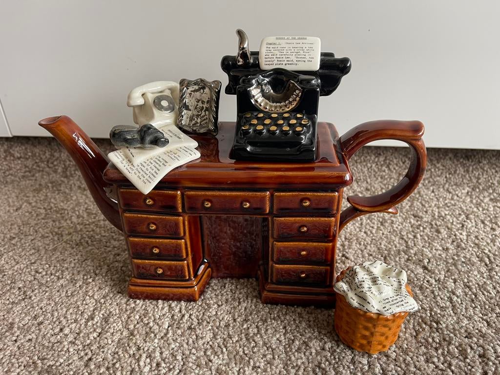 Paul Cardew Design Bureau Theepot, Ophalen