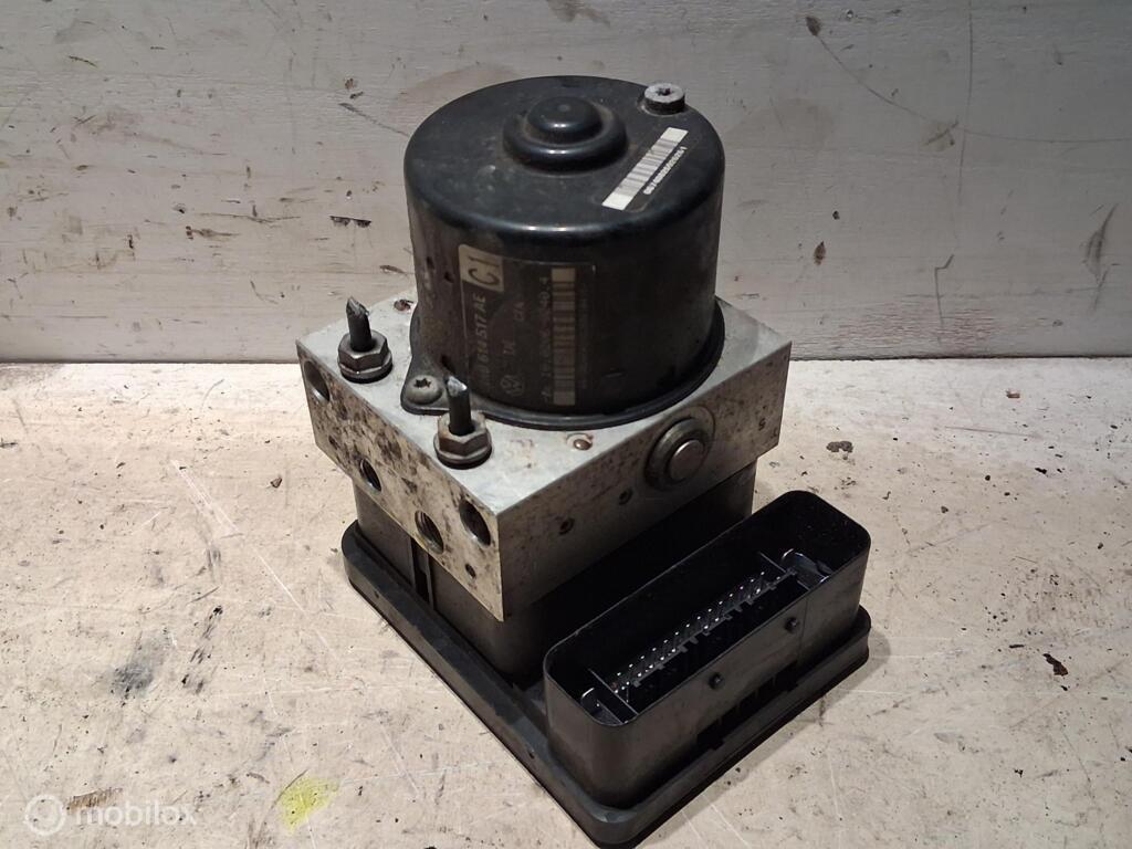 ABS pomp Vw Golf V 1.4 TSI ('03-'08) 1K0907379AC, Gebruikt, Volkswagen, Ophalen of Verzenden