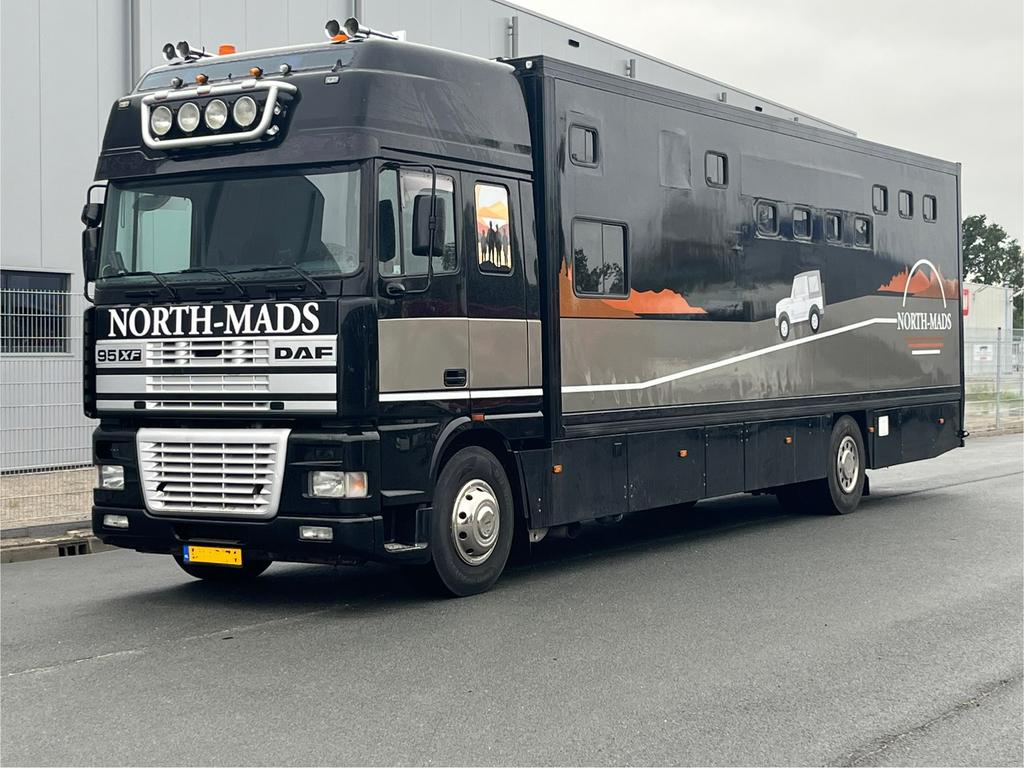 Foto 2 van Grote camper - Vrachtwagen camper 4-6 personen daf XF95