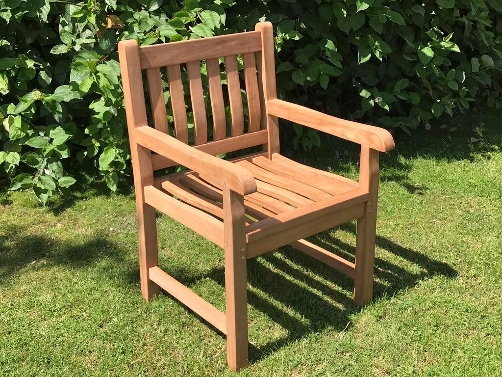 Foto 21 van Groot Assortiment Teak Tuinstoelen / Nieuw & Gebruikt