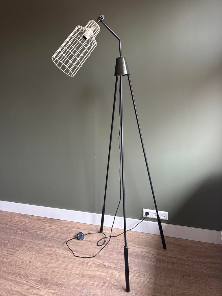 Industriele metalen vloerlamp van Lifestyle94, Ophalen, Gebruikt, Metaal, 150 tot 200 cm