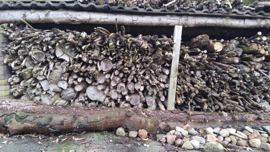Hout voor kachel - Droog en klaar voor gebruik, Tuin en Terras, Haardhout, Minder dan 3 m³, Ophalen, Overige houtsoorten, Takken