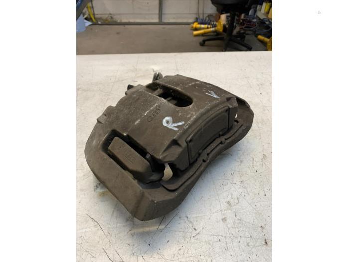 Remklauw (Tang) rechts-voor van een Audi A8, Gebruikt, -, -, -