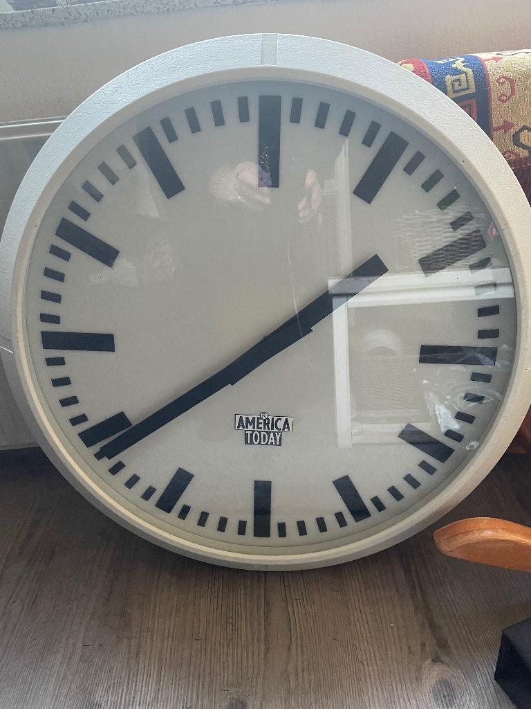 Grote zware vintage klok, Huis en Inrichting, Overige Huis en Inrichting, Ophalen, Gebruikt