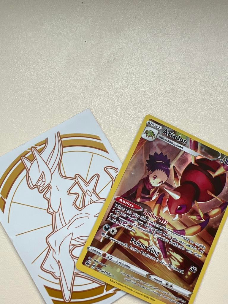 Ariados Pokémon kaart (TG09/TG30) met Arceus sleeve, Ophalen, Zo goed als nieuw, Losse kaart