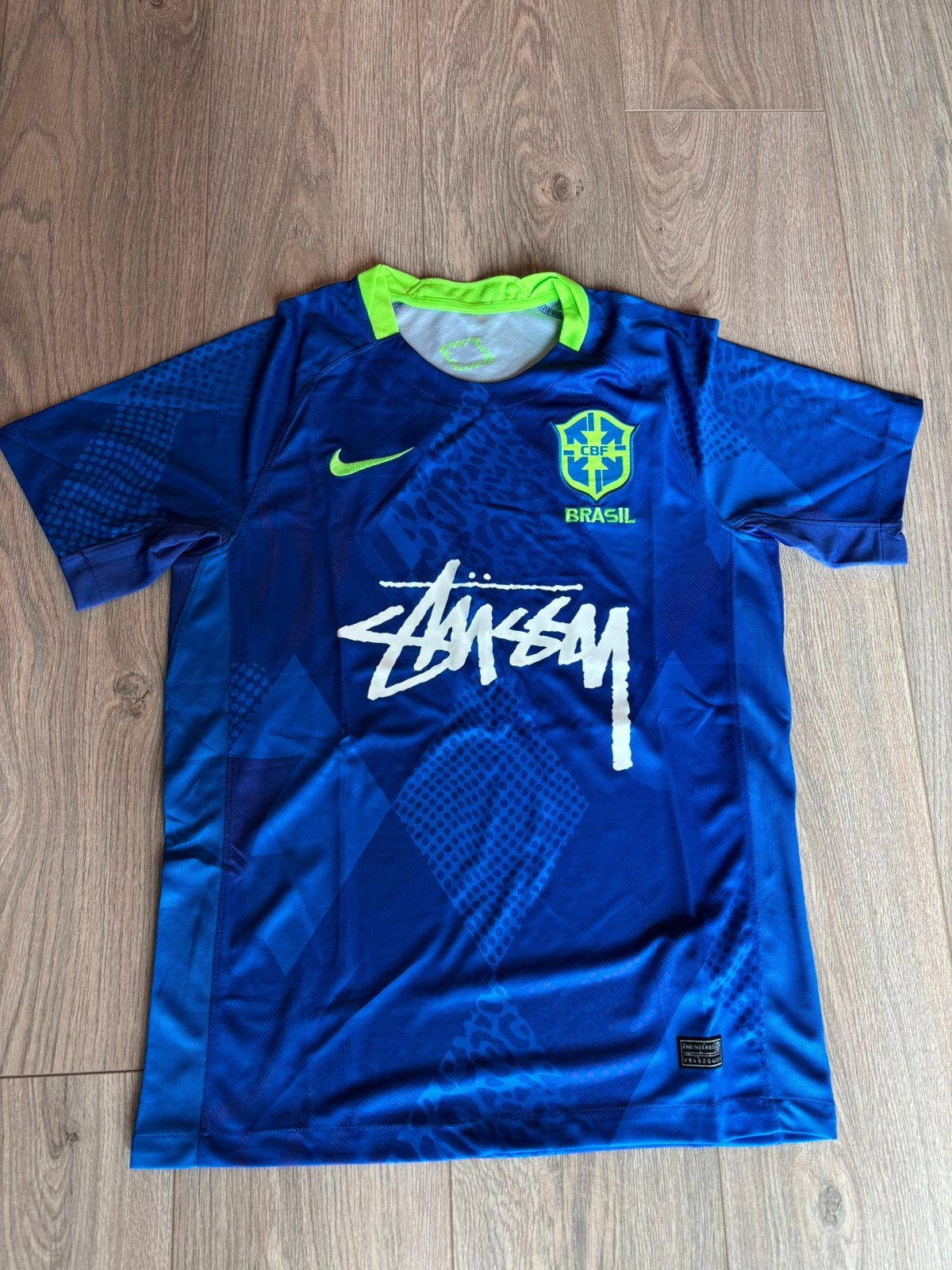 Voetbalshirt Brazilië blauw Stussy maat S & M beschikbaar, Blauw, Nieuw, Ophalen of Verzenden, Voetbal