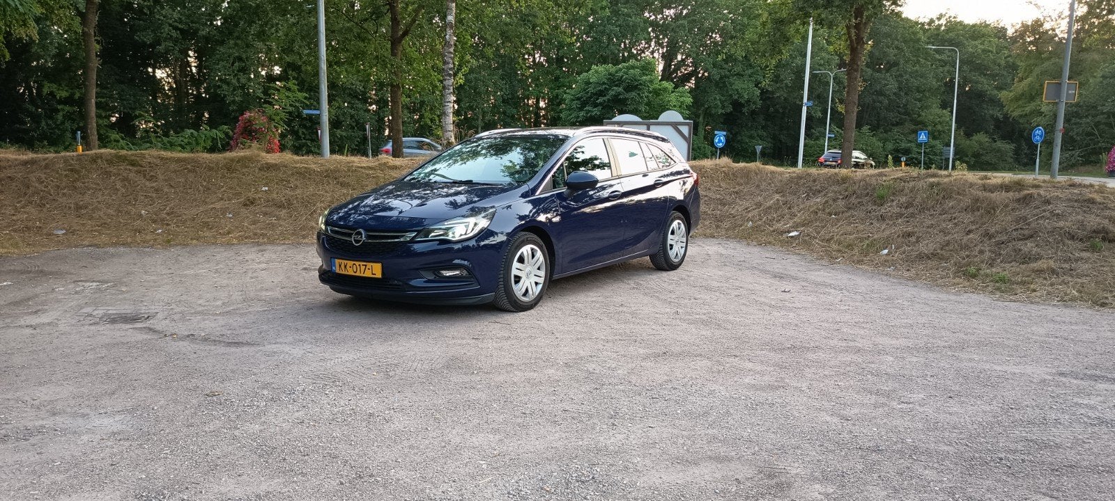 Opel Astra 1.6 Cdti /trekhaak / AGR / 2016 Blauw, Stof, Zwart, 4 cilinders, Blauw
