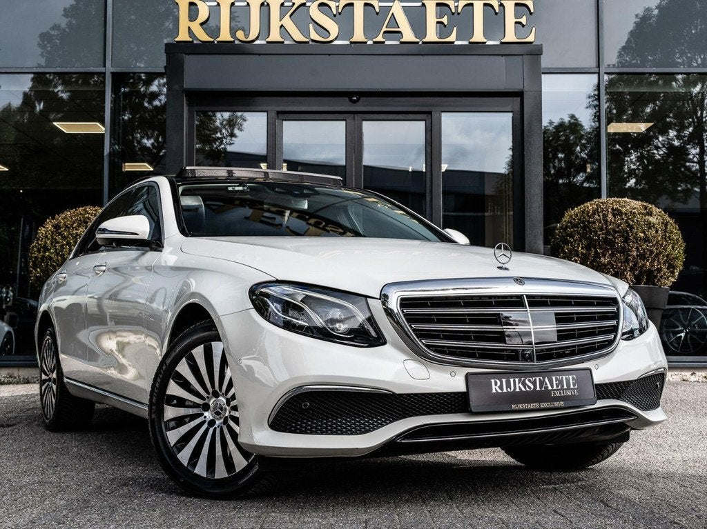 Mercedes E-klasse E400 4Matic AMG|PANO|BURMESTER|ACC|360°, Auto's, Mercedes-Benz, Gebruikt, Adaptive Cruise Control, Wit, Leder