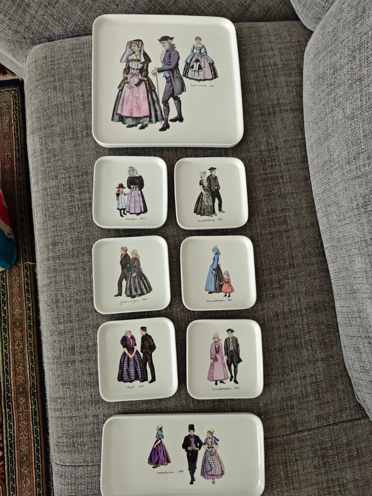 Villeroy & Boch 'Boerenbruiloft' gebakset/ dienbladen en on, Antiek en Kunst, Antiek | Porselein, Ophalen of Verzenden