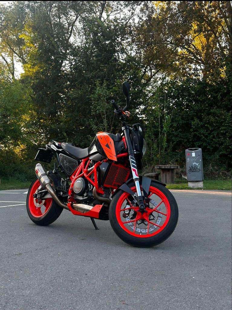 KTM 690 Duke R  2017 ABS - Naked Bike met Akrapovic, Motoren, Motoren | KTM, 693 cc, Gebruikt, Meer dan 35 kW, Minimaal motorrijbewijs A2