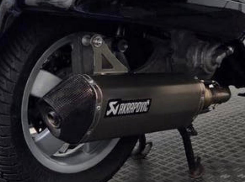 Vespa gts 300 akrapovic orgineel zo goed als nieuw 2006-2018, Ophalen of Verzenden, Zo goed als nieuw, Zadel, Vespa