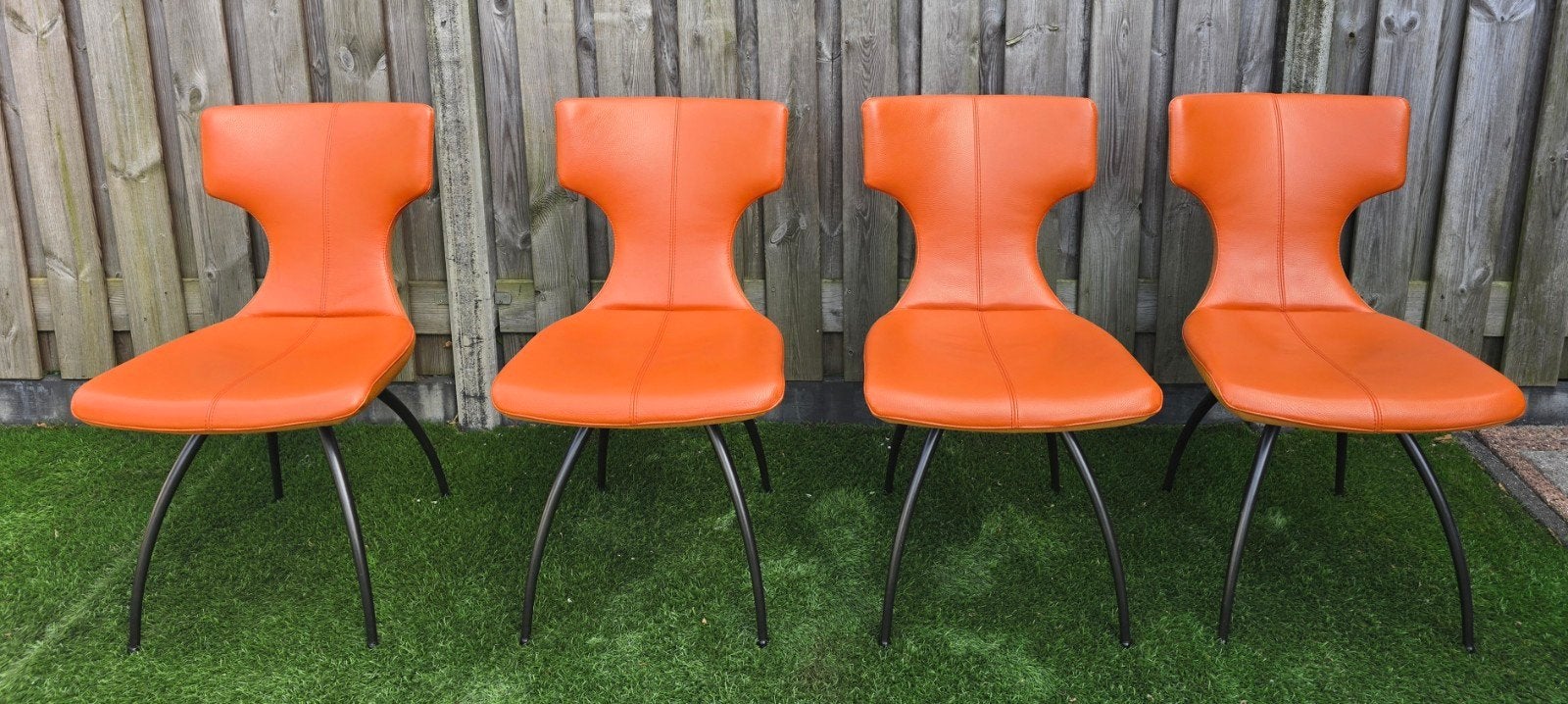 Leolux Callas Fino Artisan eetkamerstoelen – Set van 4, Ophalen, Zwart, Zo goed als nieuw, Stof