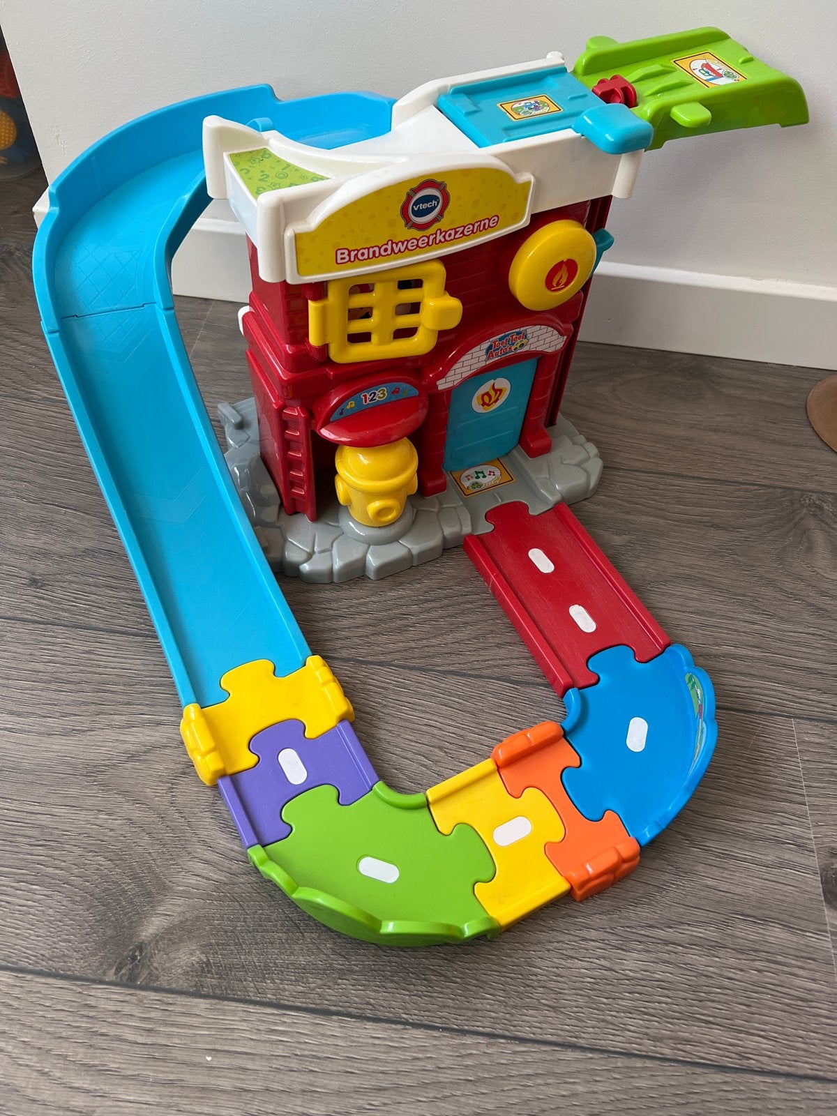VTech Toet Toet Auto's Brandweerkazerne met  baan, Ophalen, Gebruikt, 2 tot 4 jaar