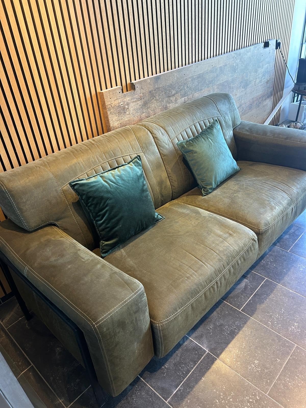 sofa bankstel suède groene stevig, Ophalen of Verzenden, Zo goed als nieuw, Overige materialen, Suède