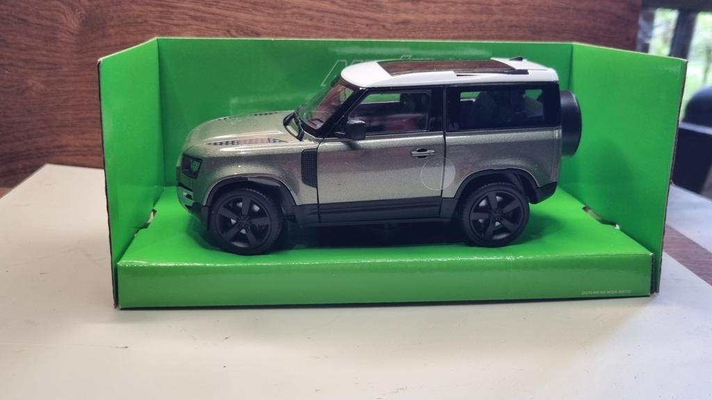 Land Rover Defender 90 Modelauto - Groen/Wit, Ophalen of Verzenden, Zo goed als nieuw, Auto, Overige merken