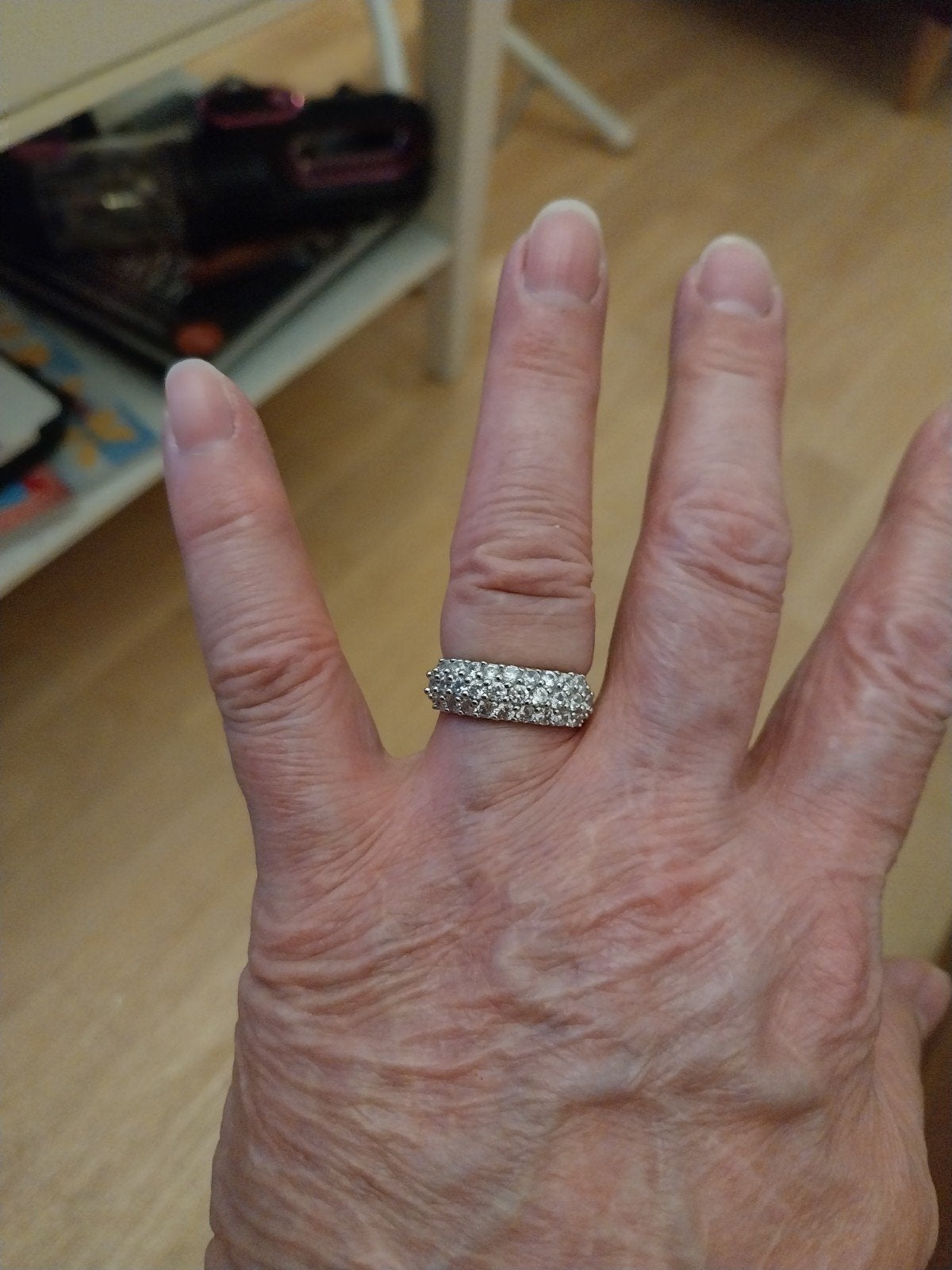 Zilveren ring met zirkonia steentjes, Sieraden, Tassen en Uiterlijk, Ringen, IJzer of Staal, Nieuw, Ophalen of Verzenden, 17 tot 18