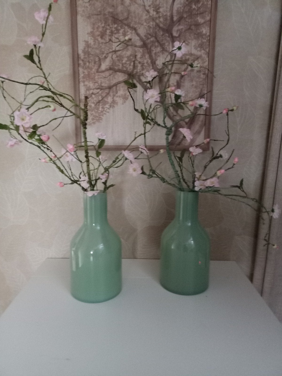 2 groene glazen vazen, Ophalen, Roze