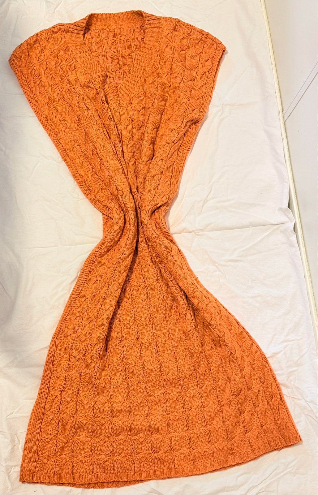Oranje gebreide maxi jurk met V-hals, Kleding | Dames, Jurken, Maat 38/40 (M), Oranje, Ophalen of Verzenden, Zo goed als nieuw