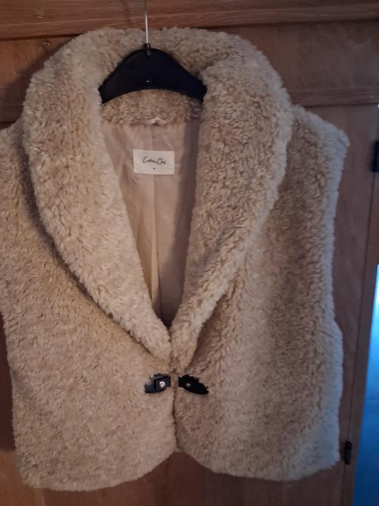 Nieuw CottonClub imitatiebont gilet met lederlook sluiting, Ophalen of Verzenden, Nieuw, Zwart