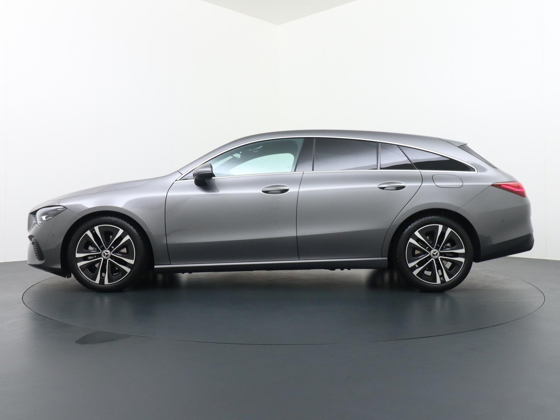Mercedes-Benz CLA-klasse Shooting Brake 180 Star Edition Lux, CLA, Gebruikt, 4 cilinders, Origineel Nederlands