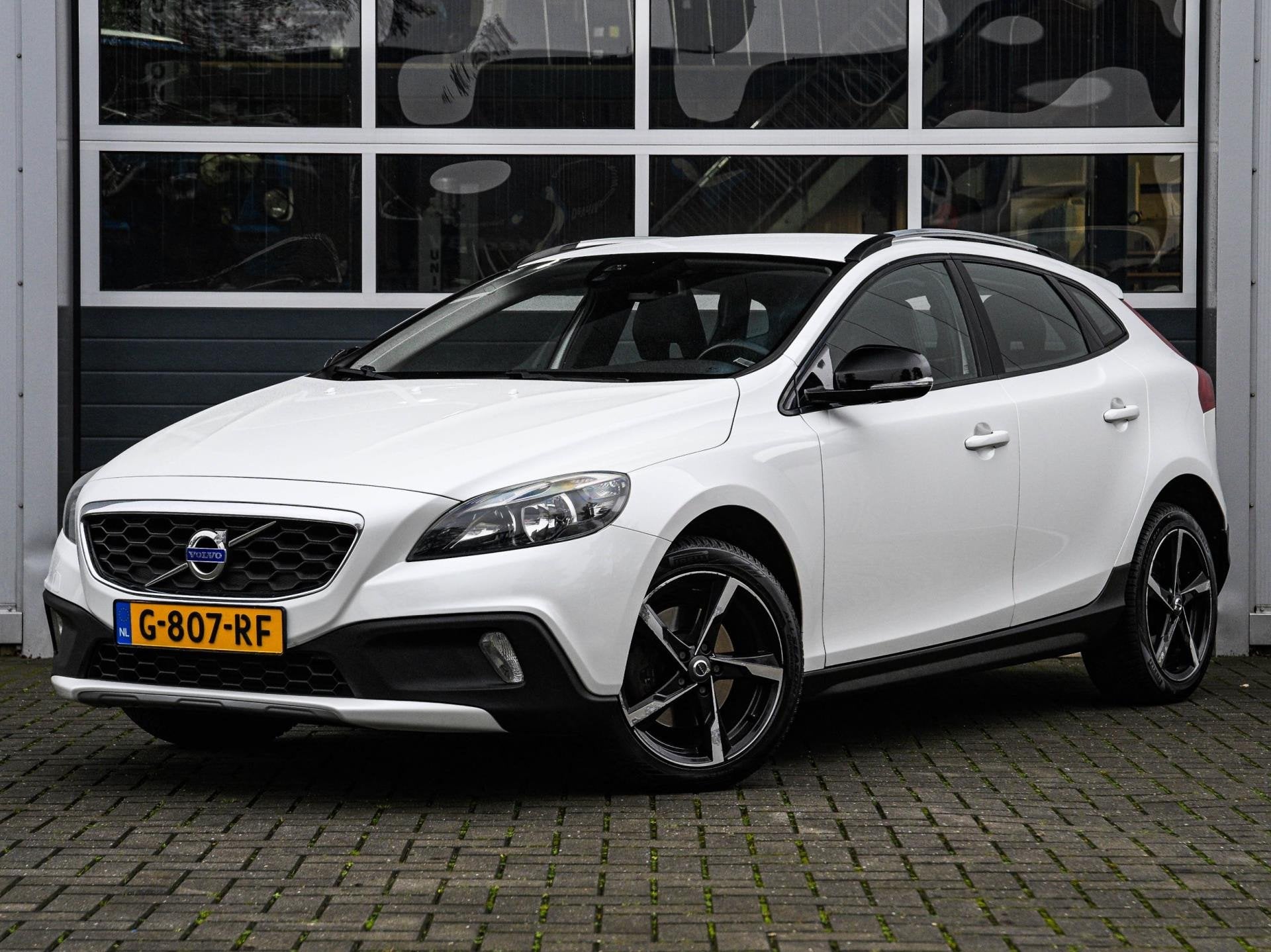 Volvo V40 Cross Country 1.6 D2 Summum | Leder | Navi | Stoel, Auto's, Volvo, Euro 5, Gebruikt, 4 cilinders, Wit