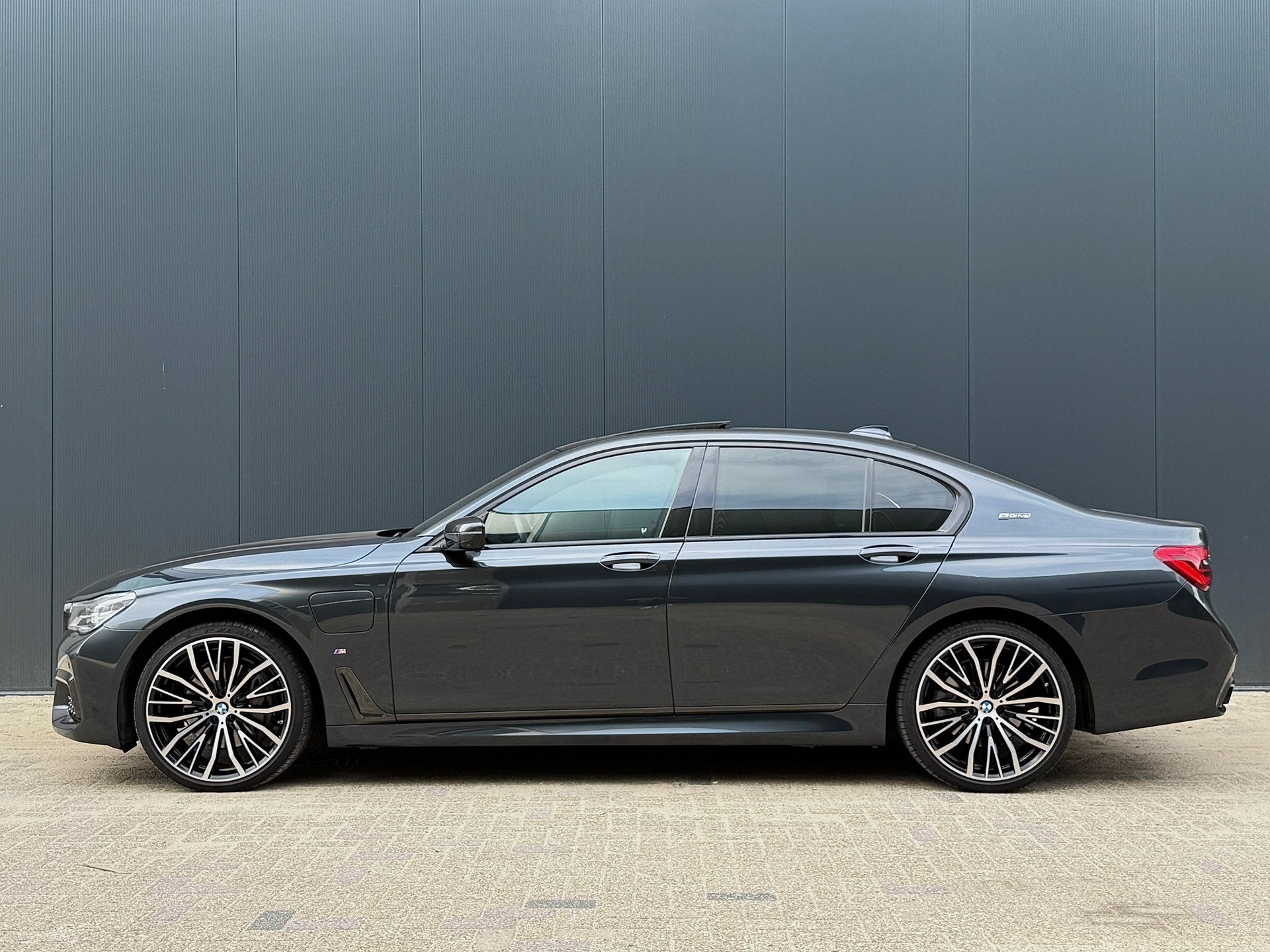 BMW 7-serie 740e, 326PK, ACC, M-Sport, Dak, Harman/Kardon, M, Auto's, Automaat, Achterwielaandrijving, Gebruikt, Euro 6