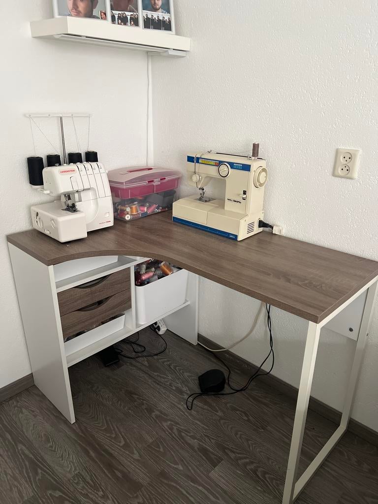 Naaimachine  tafels&, Ophalen of Verzenden, Gebruikt