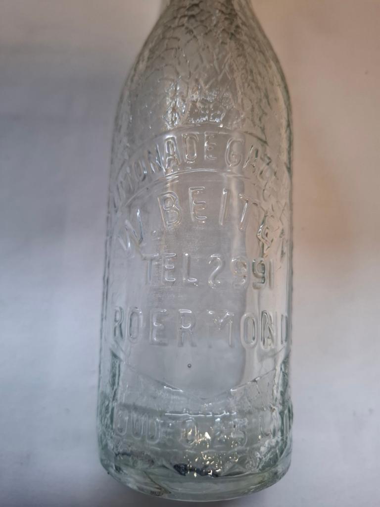 Mooi limonade flesje Fa Beiten uit Roermond in goede staat, Verzamelen, Ophalen of Verzenden, Gebruikt, Gebruiksvoorwerp