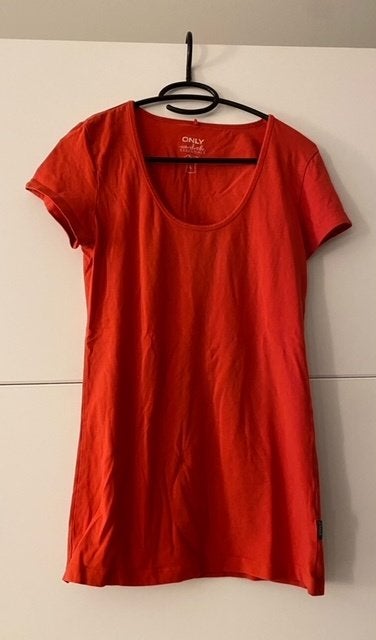 Only rode T-shirt, Only, Maat 42/44 (L), Ophalen of Verzenden, Zo goed als nieuw