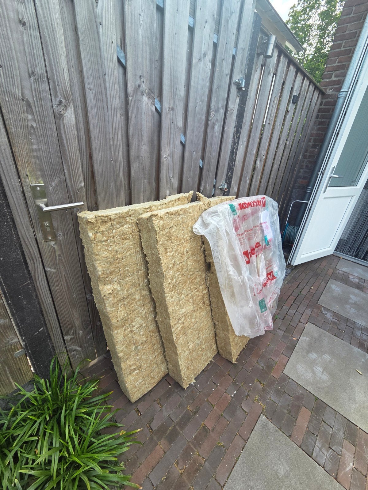 3 Grote blokken Rockwool steenwol isolatie (gratis), Ophalen