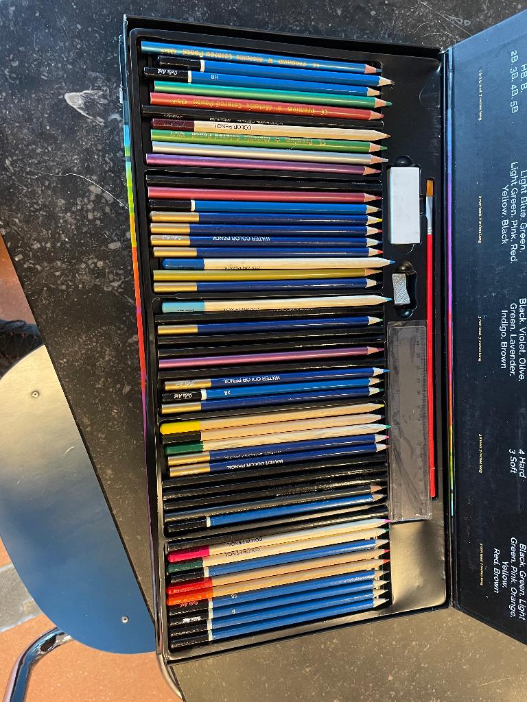 162 potloden, Ophalen, Zo goed als nieuw, Potlood of Stift