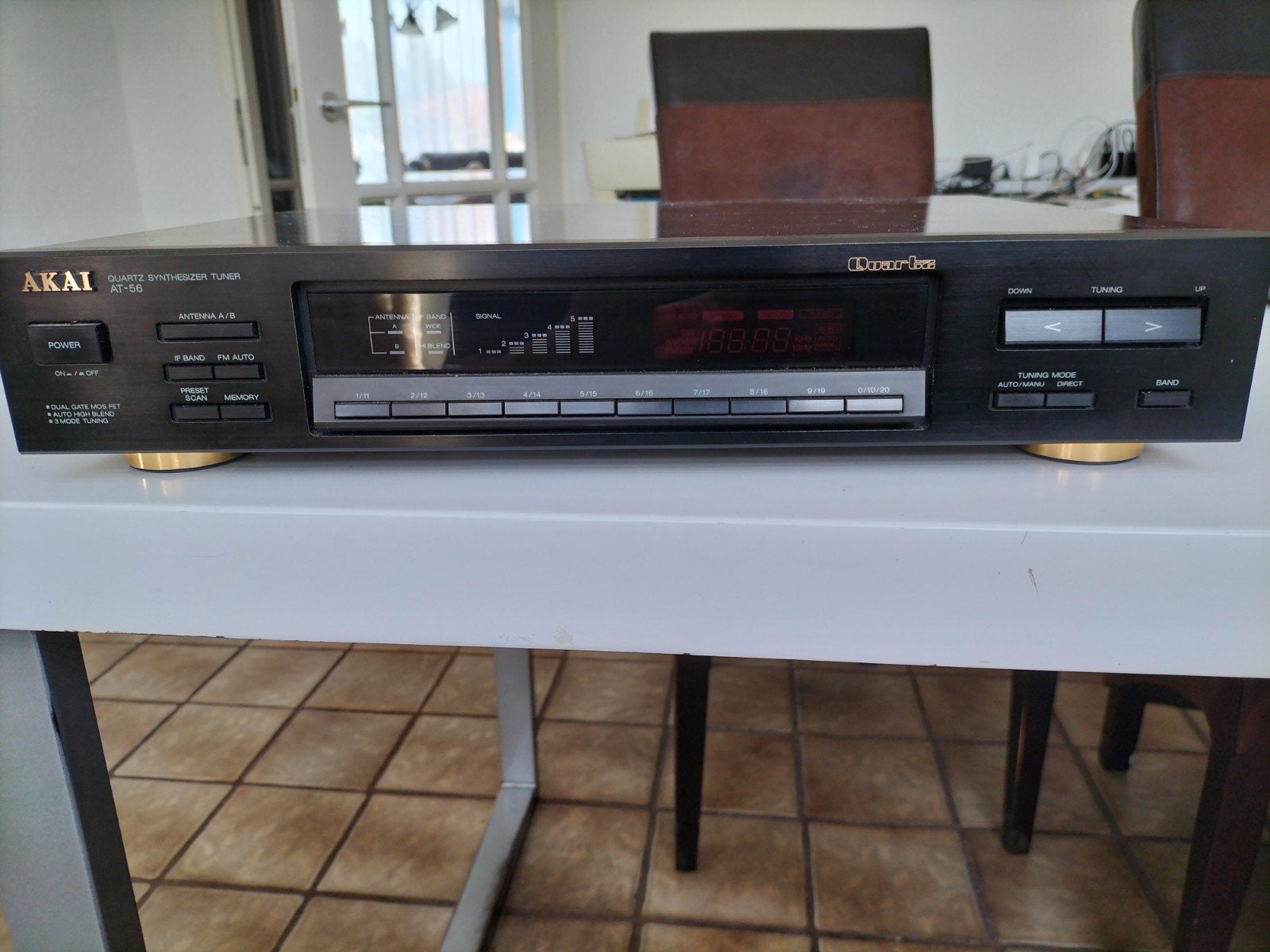 Akai tuner, Ophalen