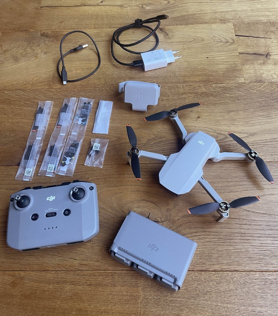 DJI Mini 2 Fly More Combo in uitstekende staat, Ophalen, Return to Home, 30 tot 45 minuten, Cameradrone
