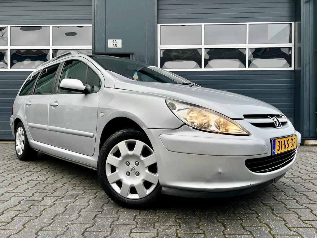 Peugeot 307 SW 2.0 16V *7 ZITS*AUTOMAAT*TREKHAAK, Auto's, Gebruikt, 4 cilinders, 7 stoelen, 1500 kg
