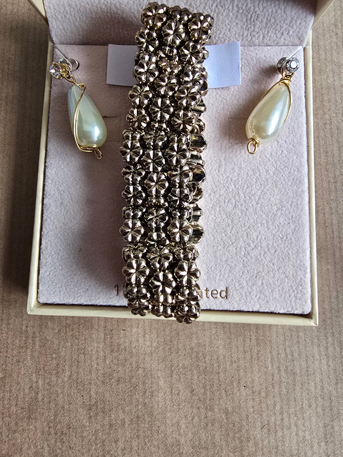 Elegante vintage gouden sieradenset – Armband & parel-oorbel, Ophalen of Verzenden