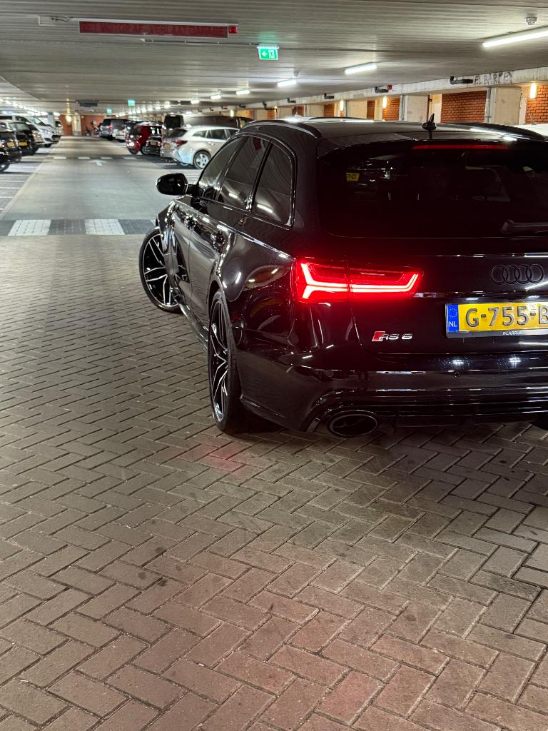 Audi RS6 4.0 445KW Quattro Avant 2015 Zwart, Auto's, Automaat, Parkeerassistent, Stationwagon, Particulier