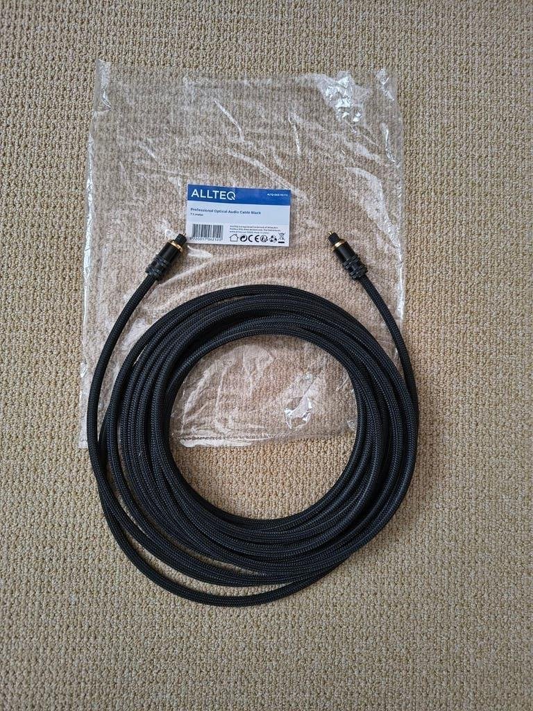 Allteq ALTQ-OAK-110-7.5 Toslink / Optische kabel 7,5m, Ophalen of Verzenden, Zo goed als nieuw, 5 tot 10 meter, Optische kabel