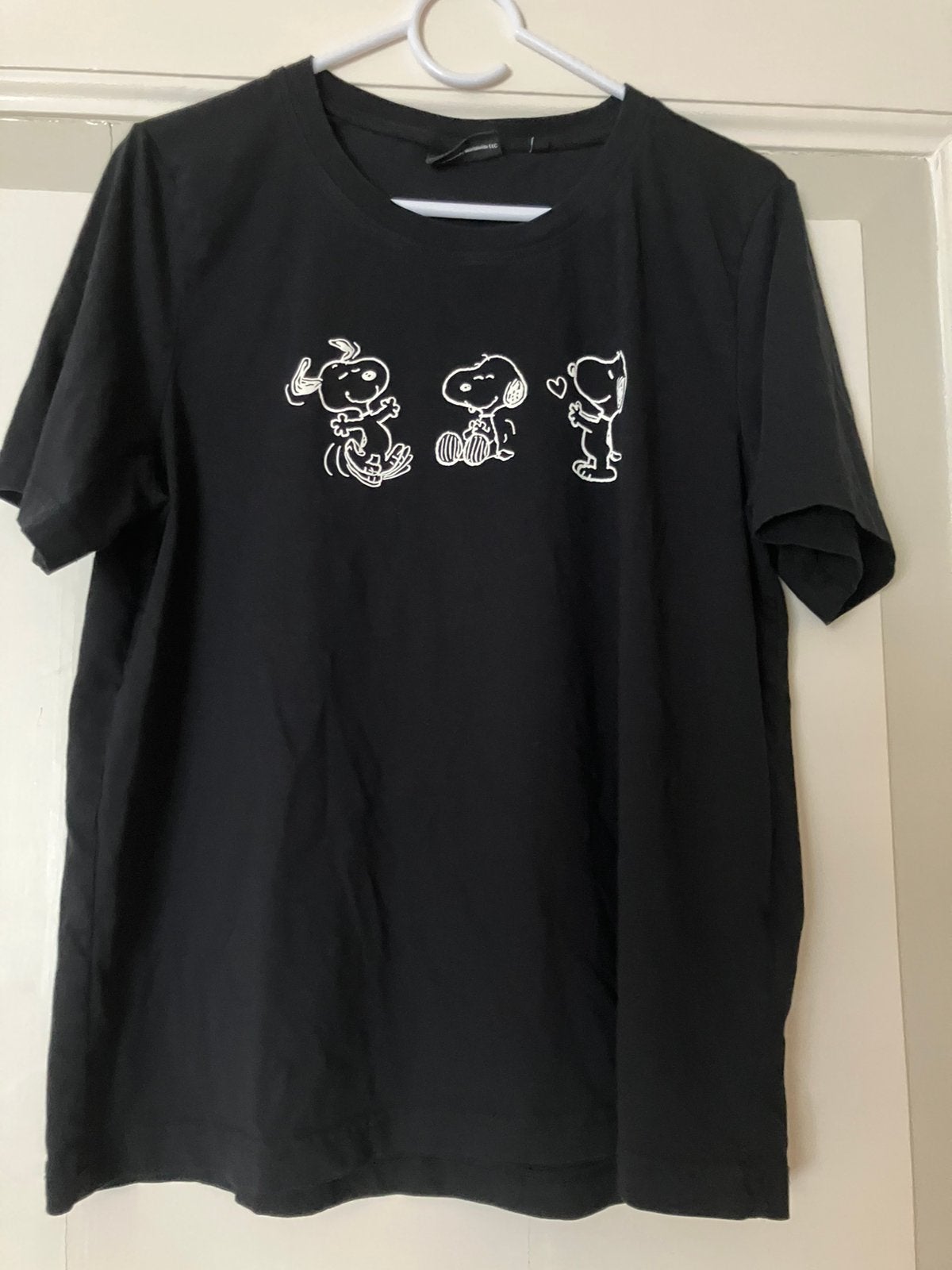 Peanuts Snoopy shirt L, Kleding | Dames, T-shirts, Maat 38/40 (M), Zwart, Ophalen of Verzenden, Zo goed als nieuw