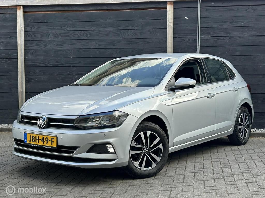 Volkswagen Polo 1.0 TSI 95 PK United FM nav / carplay / LM /, Auto's, Gebruikt, Zwart, Origineel Nederlands, Bedrijf