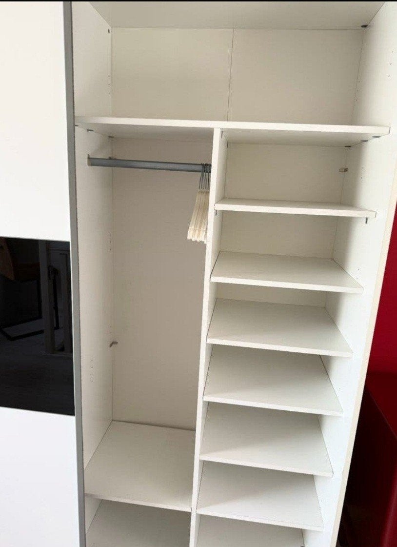 Ikea Pax Kledingkast Wit met Zwarte Hoogglans Schuifdeuren, Met deur(en), 200 cm of meer, 150 tot 200 cm, Ophalen of Verzenden