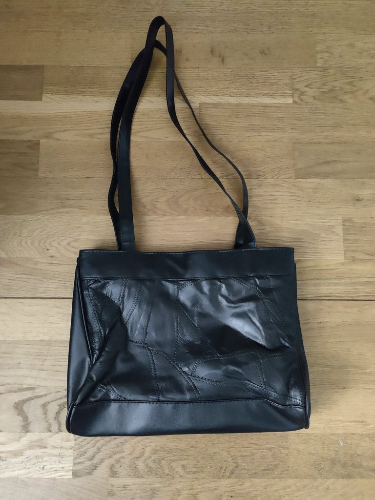 NIEUW. Zwarte dames schoudertas, Ophalen of Verzenden, Nieuw, Zwart, Schoudertasje