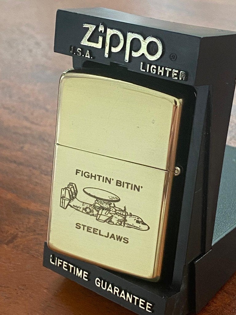 ZIPPO AWACS - E-2 HAWKEYE, STEELJAW, VAV-122, FIGHTIN BITIN, Verzamelen, Ophalen of Verzenden, Nieuw, Aansteker