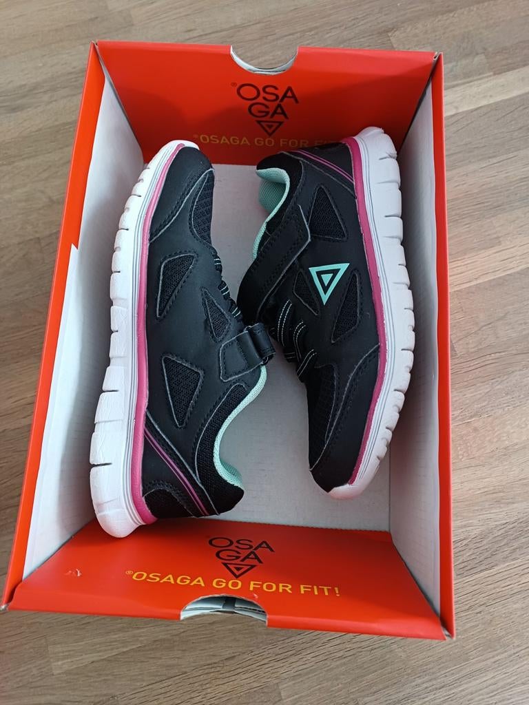 Mooie gymschoenen meisje maat 32 Osaga, Kinderen en Baby's, Kinderkleding | Schoenen en Sokken, Meisje, Sportschoenen, Osaga, Ophalen of Verzenden
