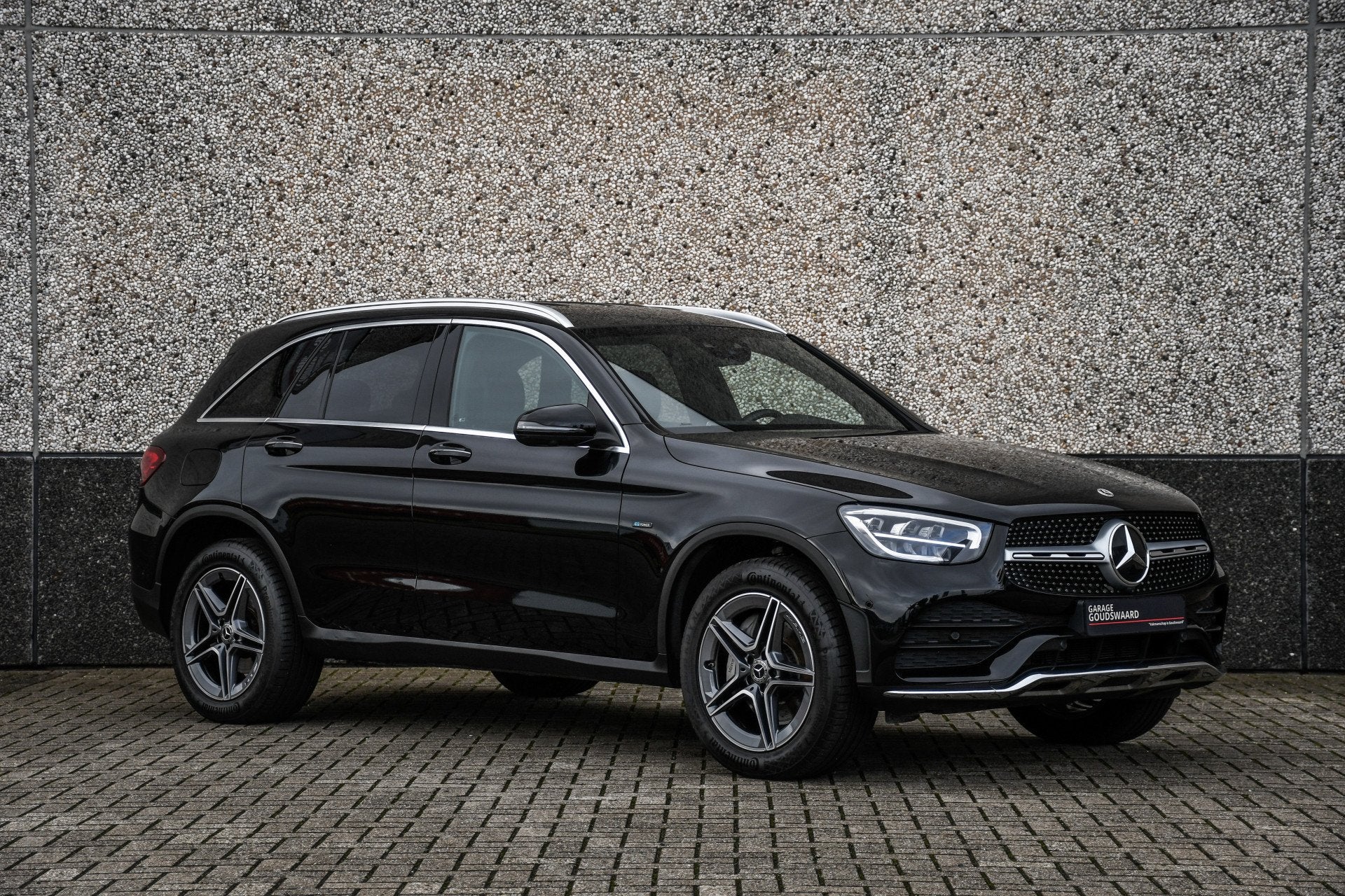 Mercedes-Benz GLC 300e 4MATIC Premium Plus AMG Line, Auto's, Automaat, Gebruikt, Zwart, 4 cilinders
