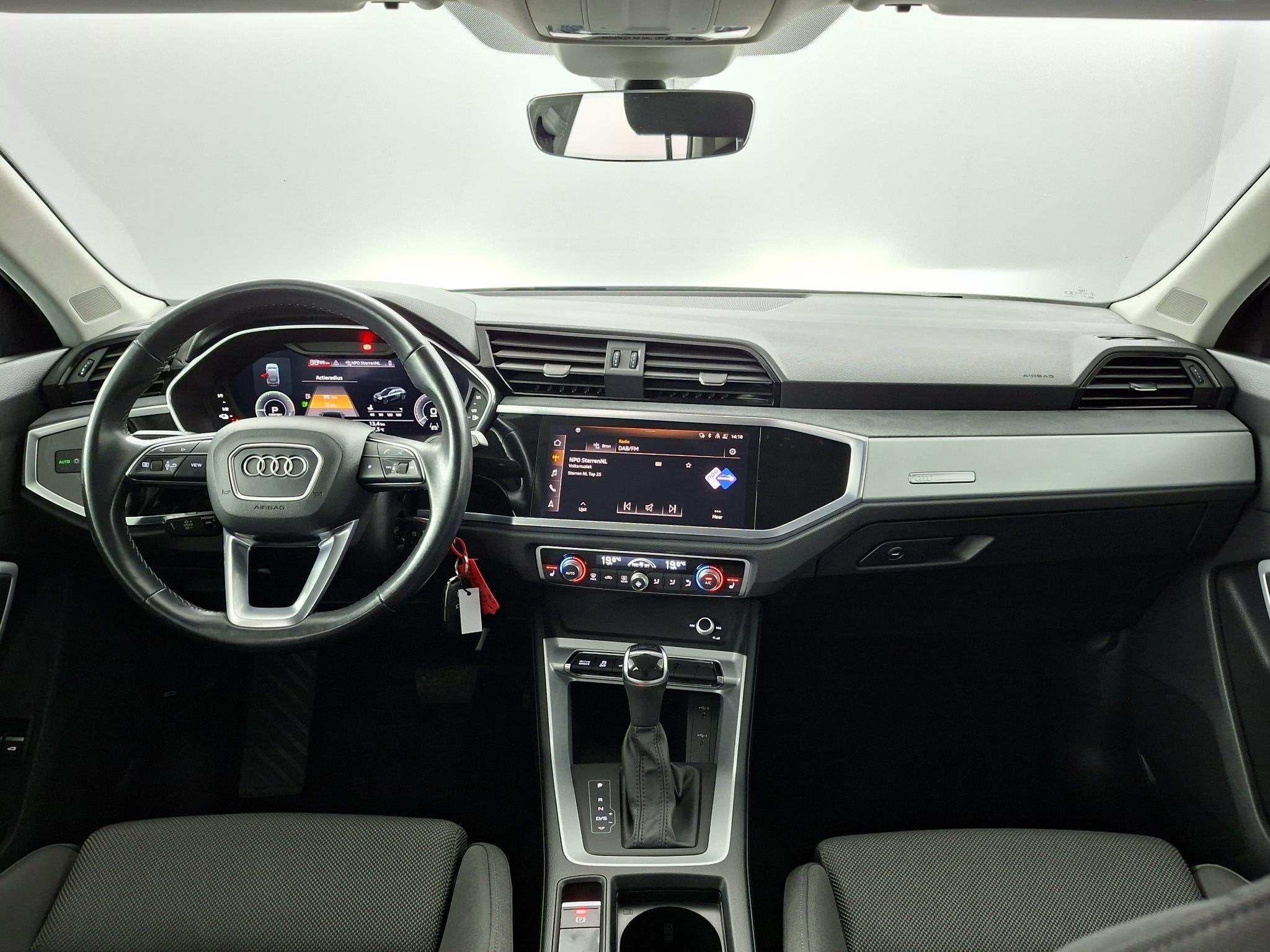 Audi Q3 Sportback 45 TFSI e S Edition | Camera | Trekhaak |, Auto's, Audi, Gebruikt, Met garantie (alle), Leder en Stof, Hybride Elektrisch/Benzine