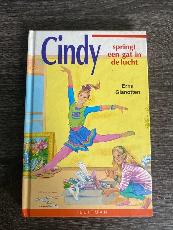 Cindy springt een gat in de lucht - Erna Gianotten, Ophalen of Verzenden, Gelezen, Erna Gianotten, Fictie