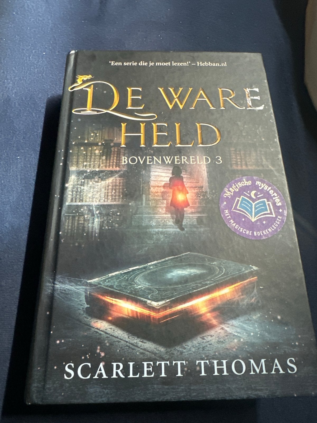 De Ware Held: Bovenwereld 3 - Scarlett Thomas, Boeken, Ophalen of Verzenden, Zo goed als nieuw, Fictie