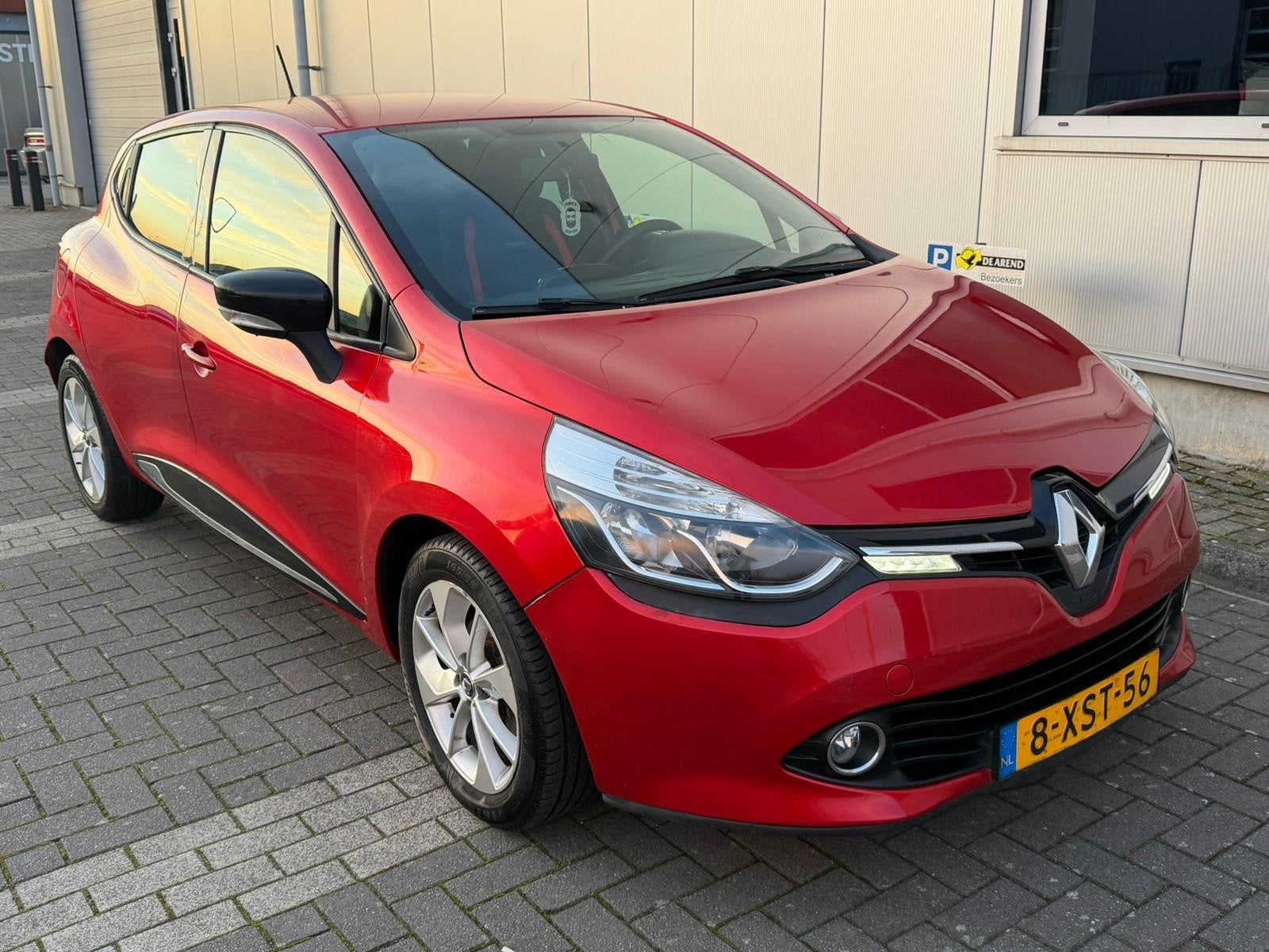 Renault Clio 0.9 TCe Expression Nieuwe ketting Airco APK, Auto's, Voorwielaandrijving, 540 kg, Origineel Nederlands, Handgeschakeld